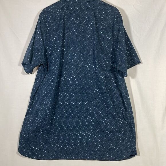 Perry Ellis short sleeve button down - Picture 7 of 9